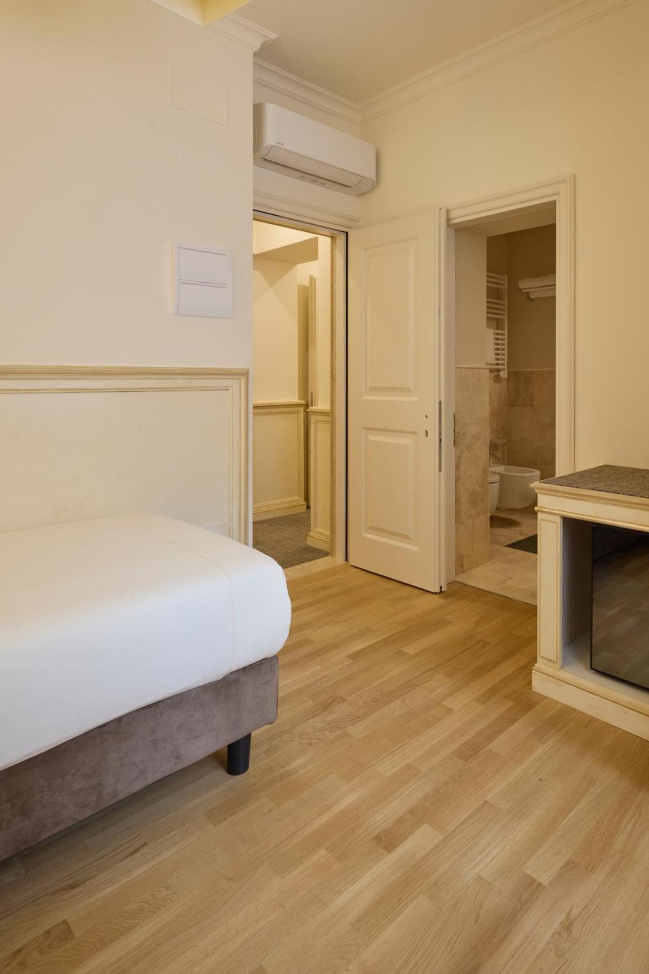 Hotel Art Atelier - Place Of Charme Флоренция Экстерьер фото